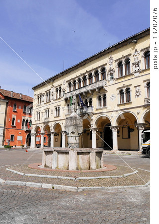 ベッルーノ belluno レットーリ館 palazzo dei rettori ベッルーノ belluno レットーリ館 palazzo dei rettori 13202076