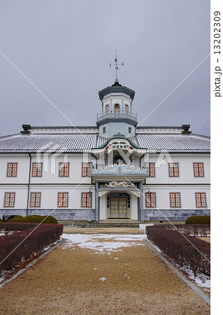 冬の旧開智学校（松本市） 13202309