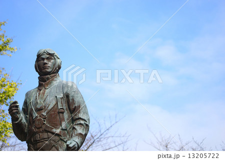 特攻像「とこしえに」 (知覧特攻平和会館) 特攻像「とこしえに」 (知覧特攻平和会館) 13205722