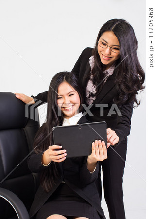 Discussion pair 13205968