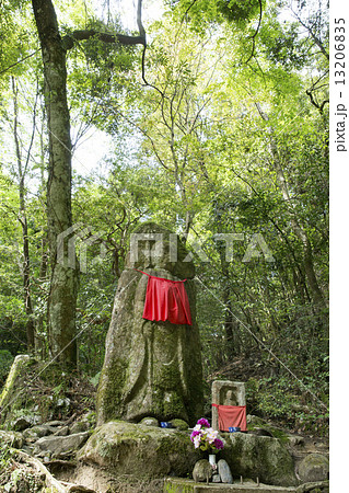 柳生街道の首切り地蔵 13206835