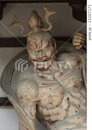 世界遺産法隆寺の阿形仁王像 13207171