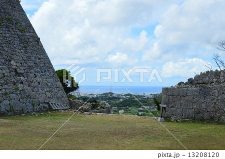 世界遺産 中城城跡（沖縄県中頭郡北中城村･中城村） 13208120