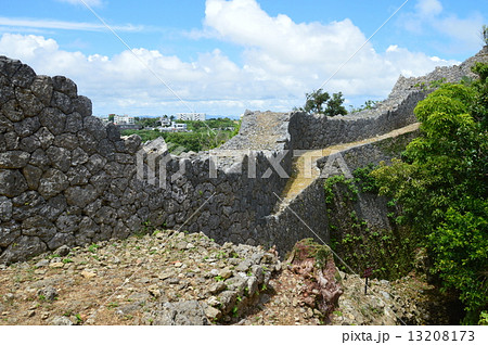 世界遺産 中城城跡（沖縄県中頭郡北中城村･中城村） 13208173