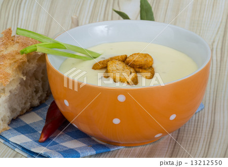 Cheese soup with croutons Cheese soup with croutons 13212550
