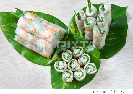 Vietnamese food, goi cuon, salad roll 13218219
