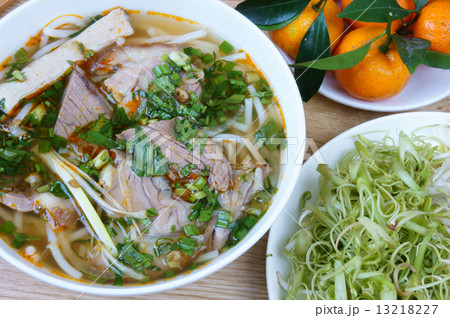 Vietnamese soup, Bun bo,  rice vermicelli 13218227