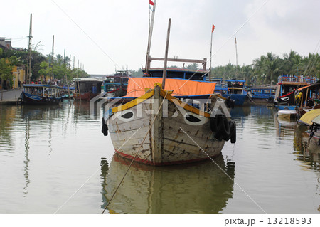Halong Bay,Vietnam 13218593