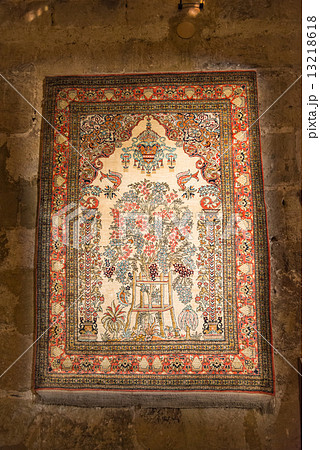 スペイン　カラオーラの塔　アラベスクの絨毯 13218618