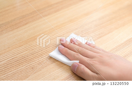 机を拭く 机を拭く 13220550