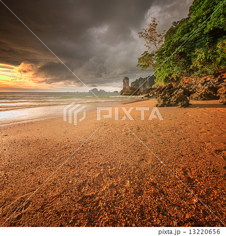 Dramatic sunset Dramatic sunset 13220656