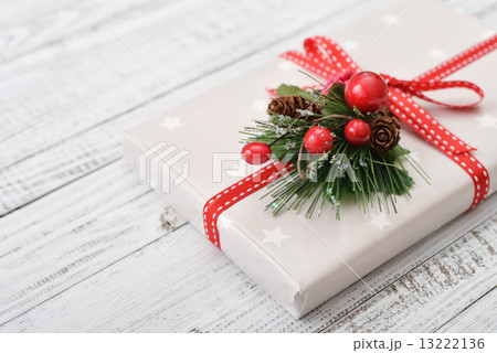 Christmas present Christmas present 13222136