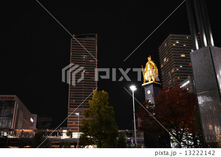 JR岐阜駅前　信長ゆめ広場 13222142