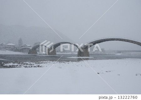 錦帯橋（冬、雪化粧） 13222760