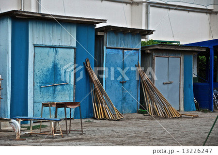（八千代高校 グラウンド／千葉県八千代市勝田台南1-1-1）野球部のロッカー 13226247