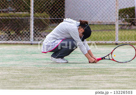 テニスをする女性 ミス編 テニスをする女性 ミス編 13226503