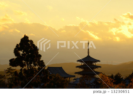 夕暮れの法隆寺 夕暮れの法隆寺 13230651