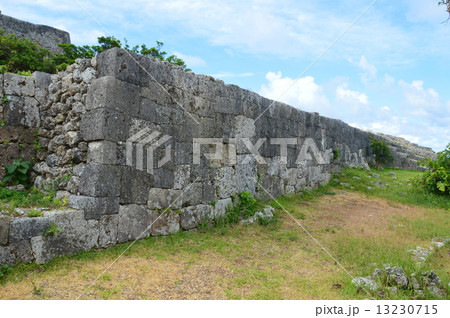 世界遺産・勝連城跡(沖縄県うるま市勝連南風原) 世界遺産・勝連城跡(沖縄県うるま市勝連南風原) 13230715
