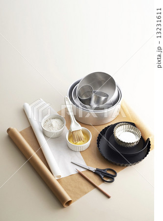 Tools prepare for baking cake 13231611