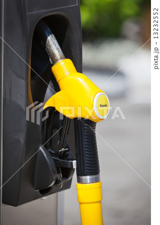 Petrol pump 13232552