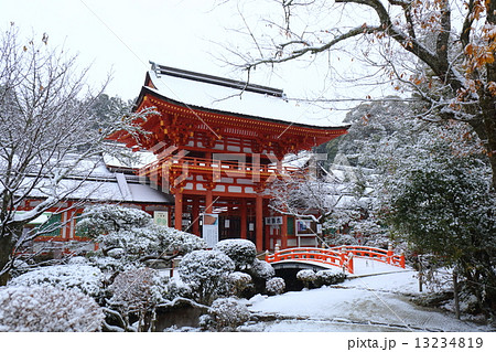 京都 雪の上賀茂神社 京都 雪の上賀茂神社 13234819
