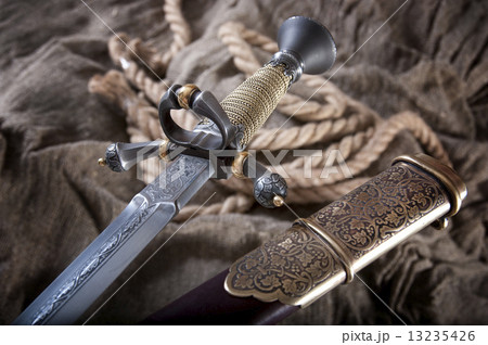 smart dagger 13235426