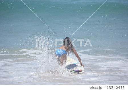 サーファーガール サーファーガール 13240435