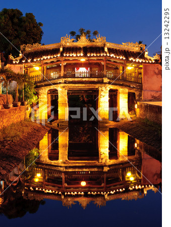 Japanese Bridge in Hoi An at night, Vietnam Japanese Bridge in Hoi An at night, Vietnam 13242295