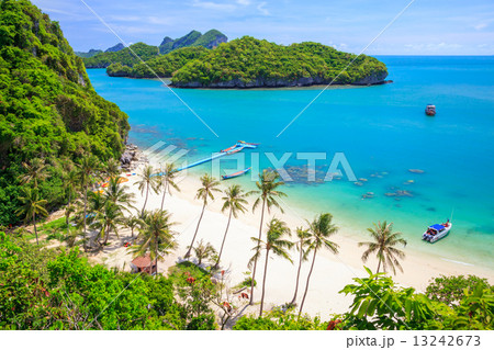 Bird eye view of Angthong national marine park, koh Samui, Thail 13242673