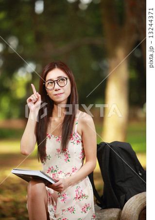 Young, student, lifestyle, education, casual, young couple, youth, pretty, handsome, outdoor, campus Young, student, lifestyle, education, casual, young couple, youth, pretty, handsome, outdoor, campus 13244371