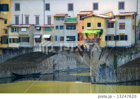 Ponte Vecchio 13247620