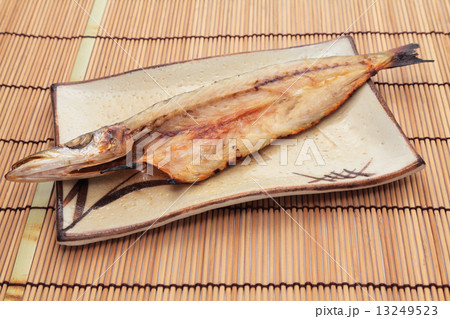 カマスの干物 13249523