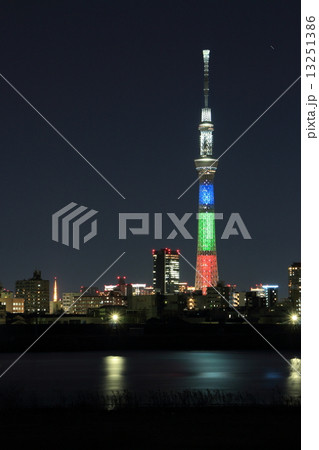 東京スカイツリー光の三原色特別ライトアップ 13251386