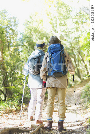シニア登山 シニア登山 13258597
