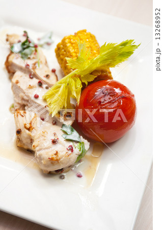 chicken breast 13268952