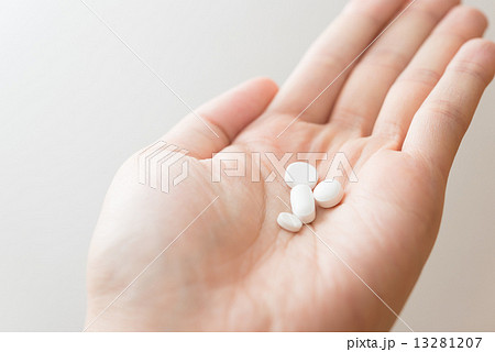 薬 薬 13281207