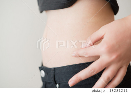 腹部 13281211
