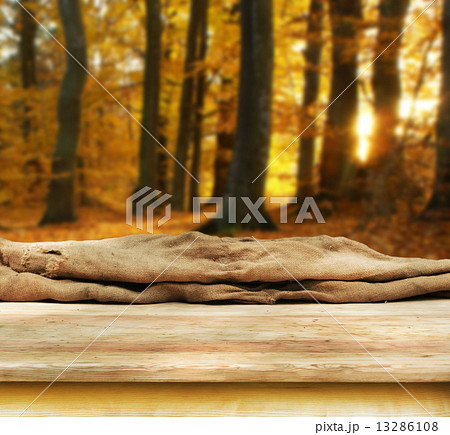 empty table empty table 13286108