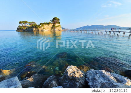 Cameo island 13286113