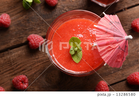 cocktails 13286580
