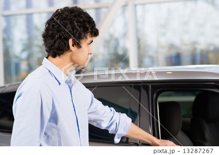 Car buying 13287267