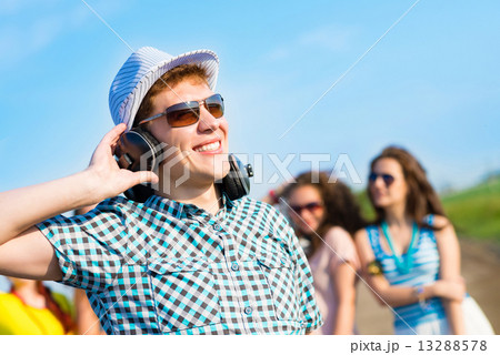 young man in sunglasses 13288578