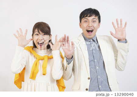 20代のカップル 13290040