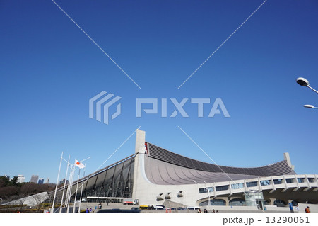 代々木体育館と青空 代々木体育館と青空 13290061