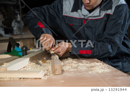 Carpenter at work 13291944