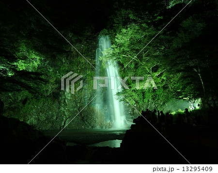 箕面公園ライトアップ 13295409