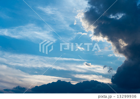 空の雲 13299936