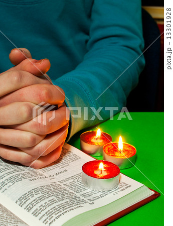 Female's arms over the Book of Psalms Female's arms over the Book of Psalms 13301928
