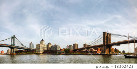 Cityscape of Brooklyn with Brooklyn bridge Cityscape of Brooklyn with Brooklyn bridge 13302423