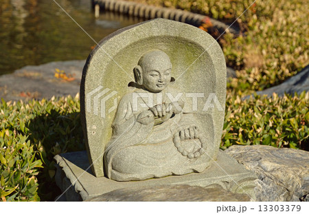 西新井散歩・西新井大師　石仏 13303379